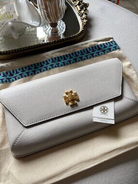 NWT Tory Burch Kira envelope clutch - white leather with gold logo